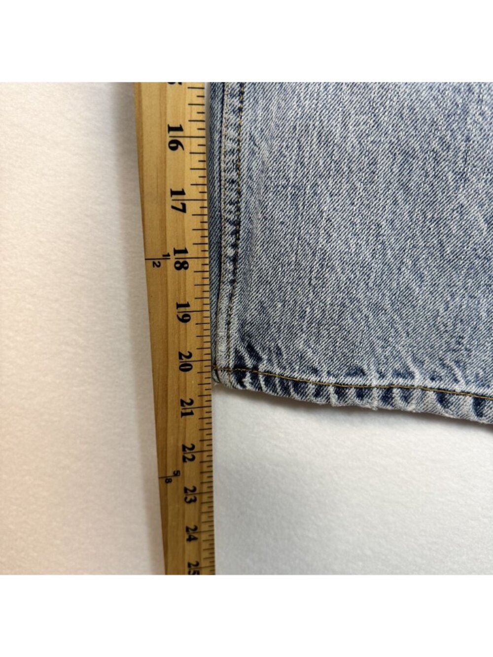 Gap Boy Fit Womens Button Fly High Rise Blue Medium Wash Size 8 Capri Jeans - Picture 10 of 11
